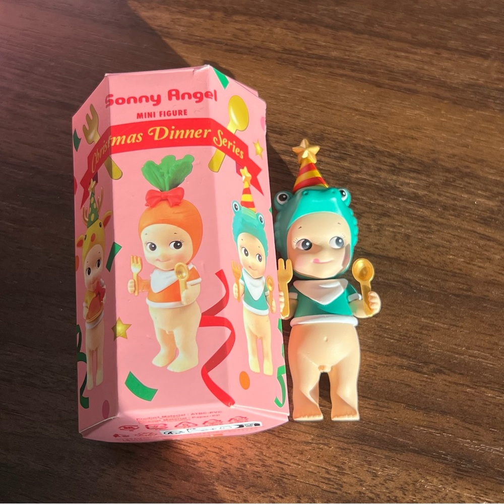 Sonny Angel Mini Figure - 2024 Christmas Dinner Series - Crocodile *authentic*